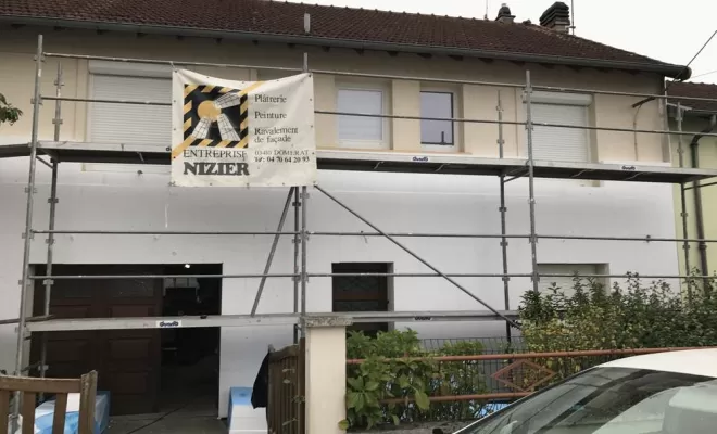 Travaux de revêtement de mur, Domérat, Central Color